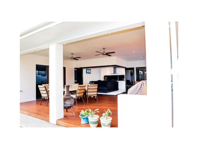 4 Wilcox Street, Eimeo QLD 4740