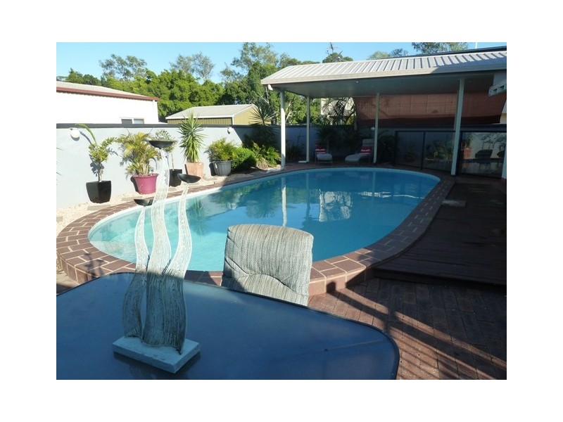 4 Thorning Street, West Mackay QLD 4740