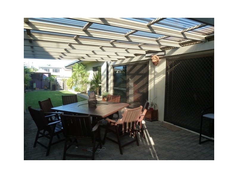 4 Thorning Street, West Mackay QLD 4740