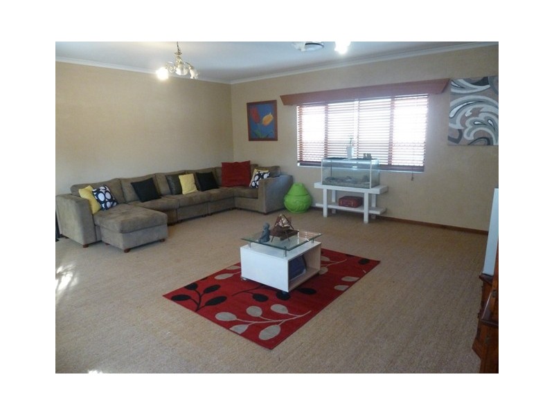 4 Thorning Street, West Mackay QLD 4740