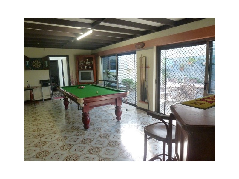 4 Thorning Street, West Mackay QLD 4740