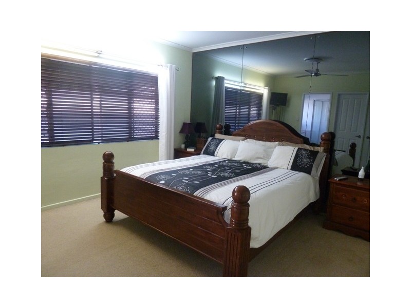 4 Thorning Street, West Mackay QLD 4740