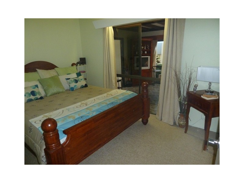 4 Thorning Street, West Mackay QLD 4740