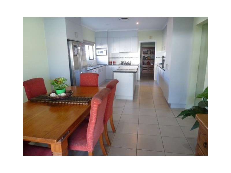 4 Thorning Street, West Mackay QLD 4740