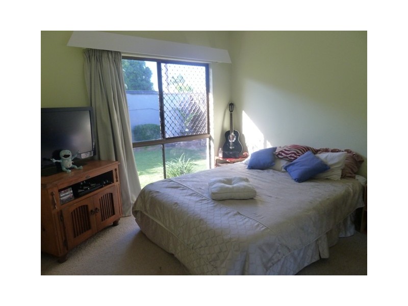 4 Thorning Street, West Mackay QLD 4740