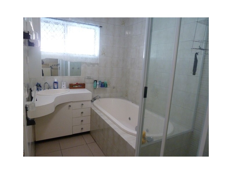 4 Thorning Street, West Mackay QLD 4740
