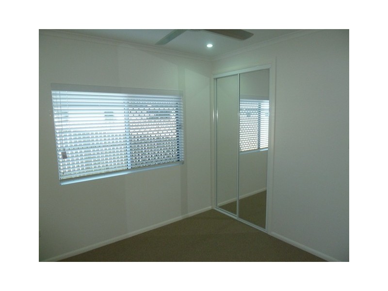 2/30 Primavera Blvd, Beaconsfield QLD 4740
