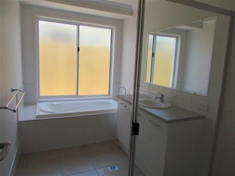 5 Elgans Parade, Eimeo QLD 4740