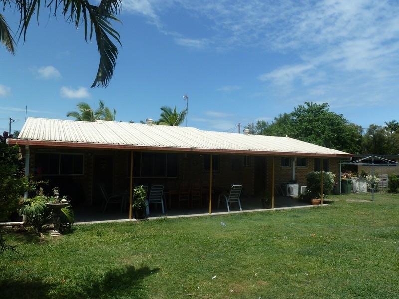 11 Barton Street, West Mackay QLD 4740