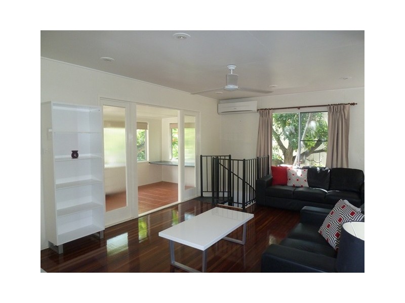 9 Dalrymple Street, East Mackay QLD 4740