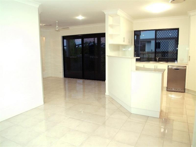 14 Rosemoor Court, Glenella QLD 4740