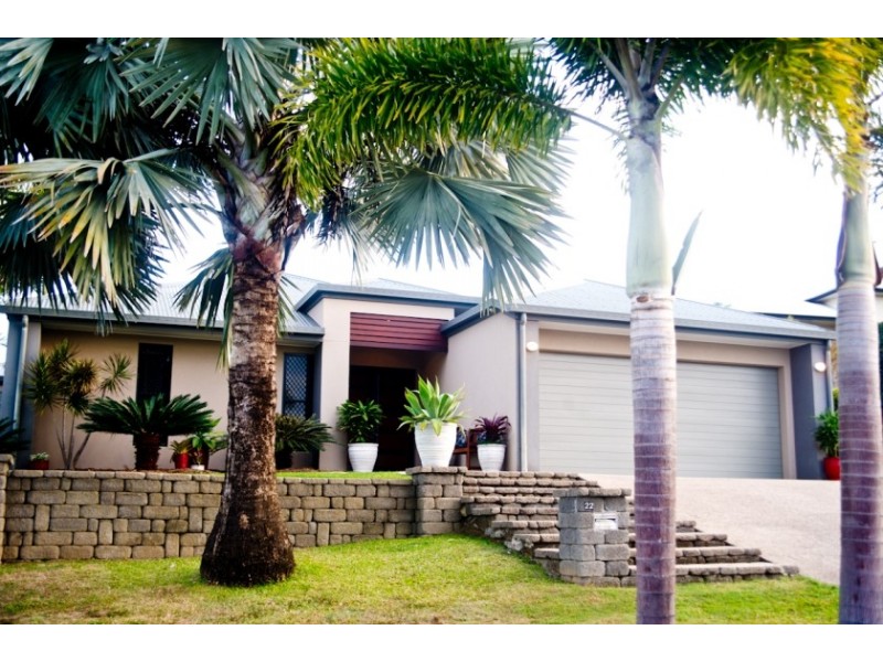 22 Cosford Drive, Eimeo QLD 4740