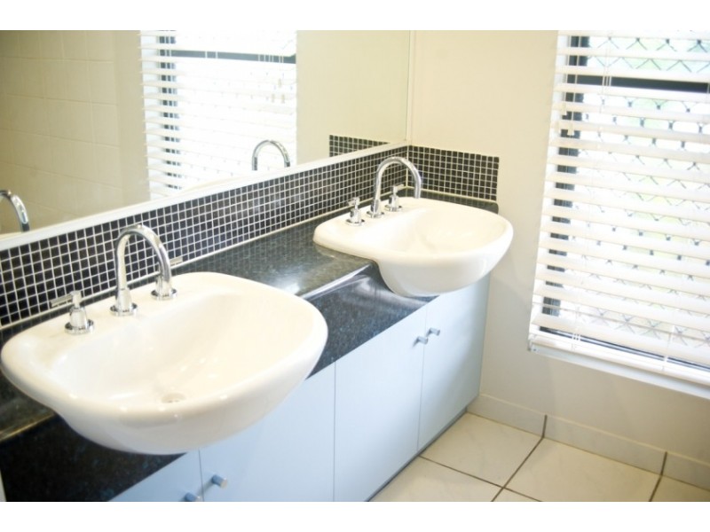 22 Cosford Drive, Eimeo QLD 4740