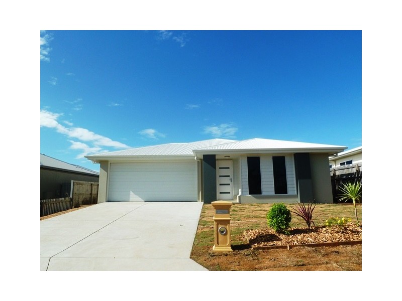 8 Sonoran Street, Rural View QLD 4740