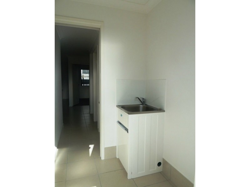 8 Sonoran Street, Rural View QLD 4740