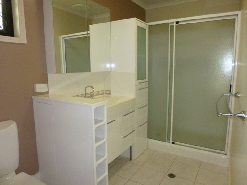 6 Alison Street, Slade Point QLD 4740