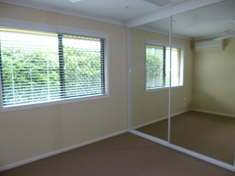 6 Alison Street, Slade Point QLD 4740