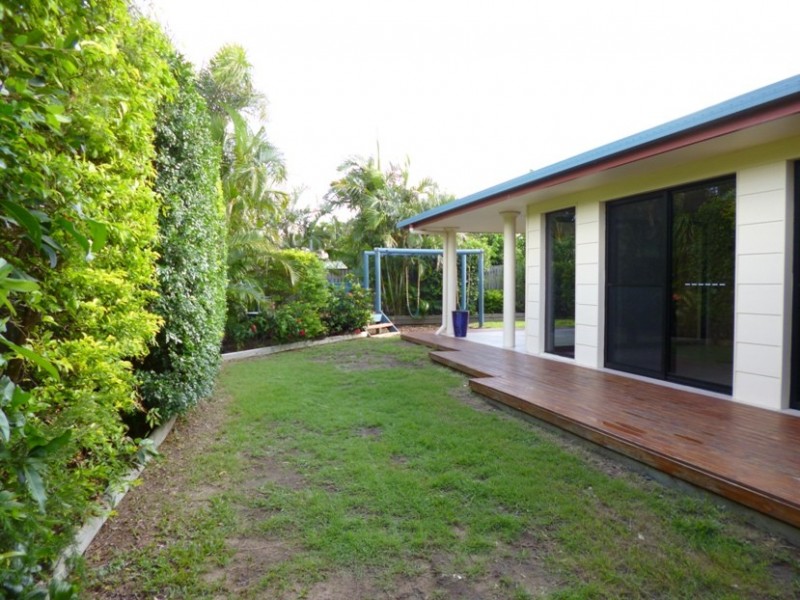 6 Alison Street, Slade Point QLD 4740