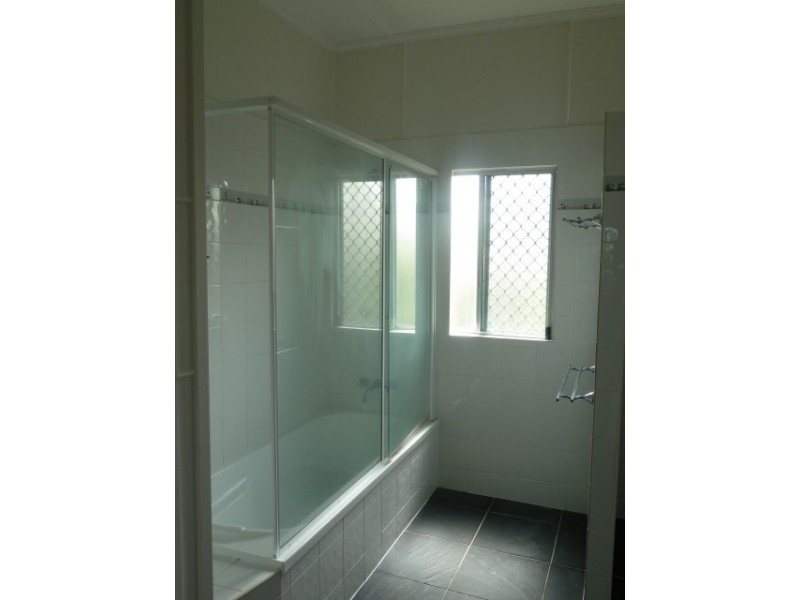 6 Duncan Street, West Mackay QLD 4740