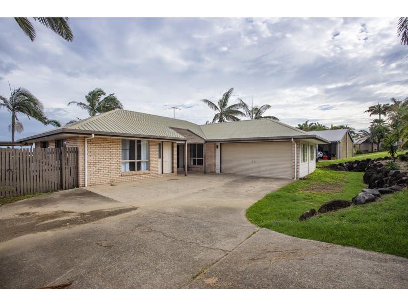 13 McLaughlin Drive, Eimeo QLD 4740