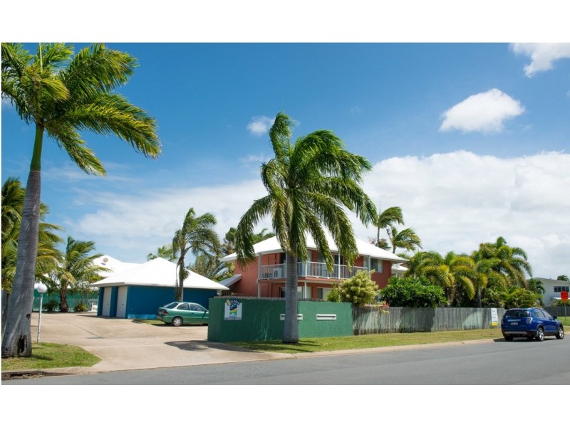 2/17 Beach Road, Dolphin Heads QLD 4740