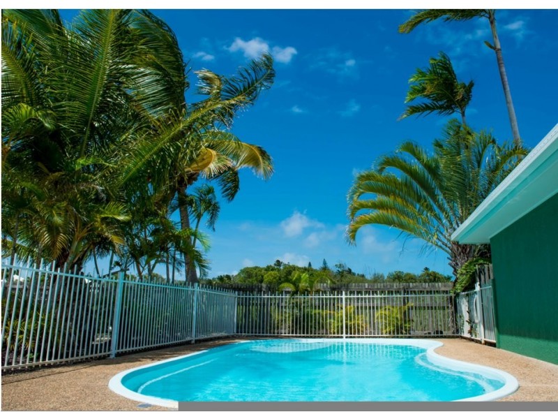 2/17 Beach Road, Dolphin Heads QLD 4740