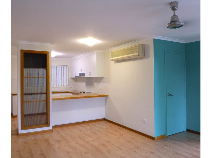 2/17 Beach Road, Dolphin Heads QLD 4740