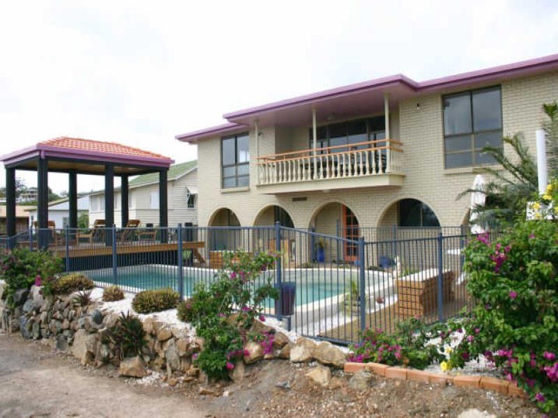 9 Crichton Street, Sarina Beach QLD 4737