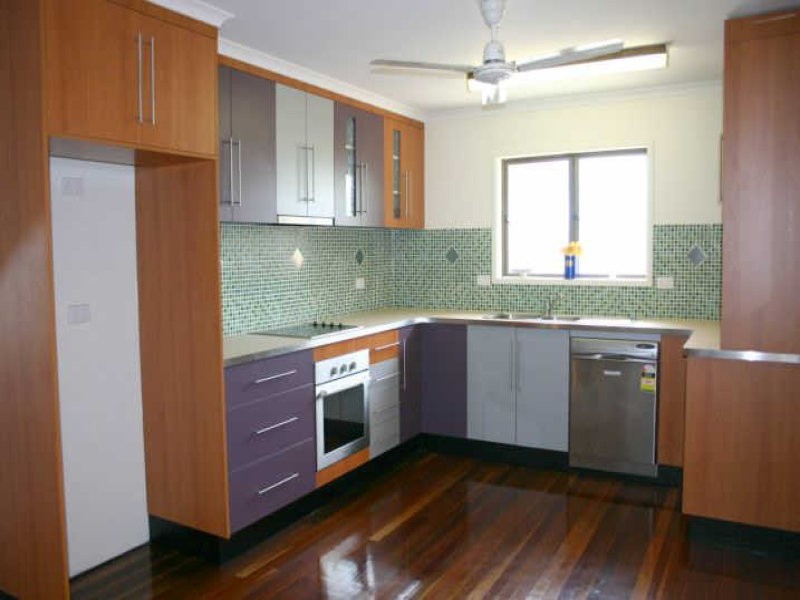 9 Crichton Street, Sarina Beach QLD 4737