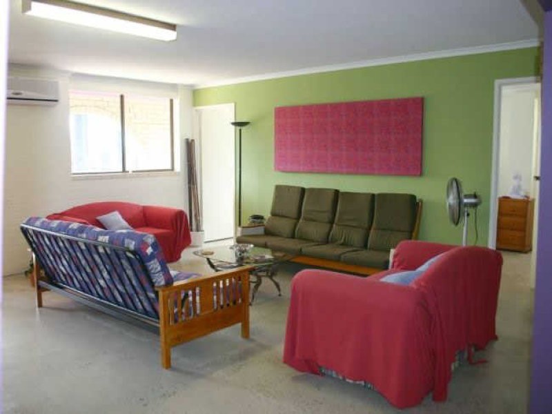9 Crichton Street, Sarina Beach QLD 4737