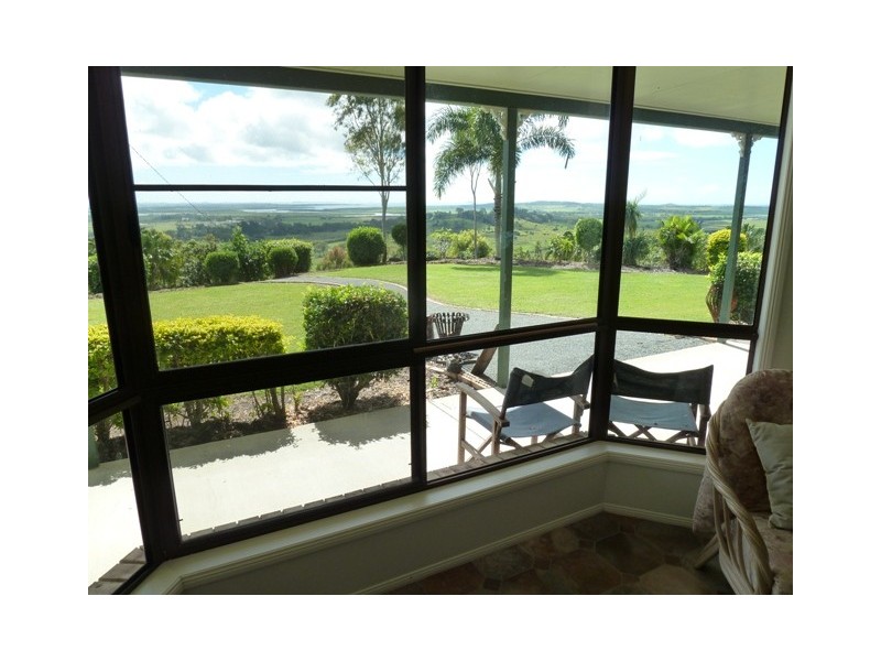 39 Burnell Drive, Mackay QLD 4740