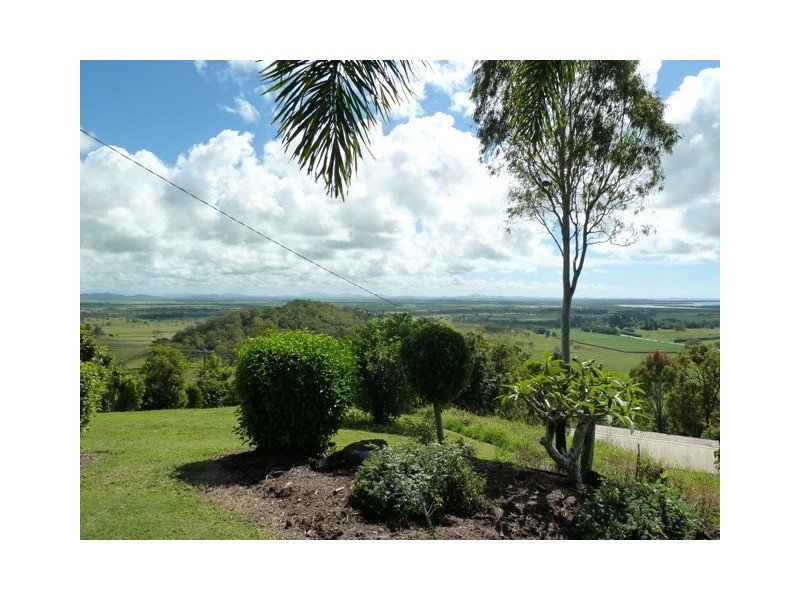 39 Burnell Drive, Mackay QLD 4740