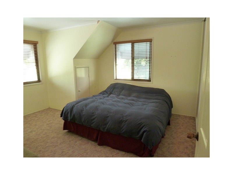 39 Burnell Drive, Mackay QLD 4740