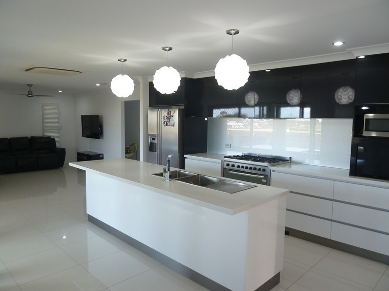 12 Gair Street, Rural View QLD 4740