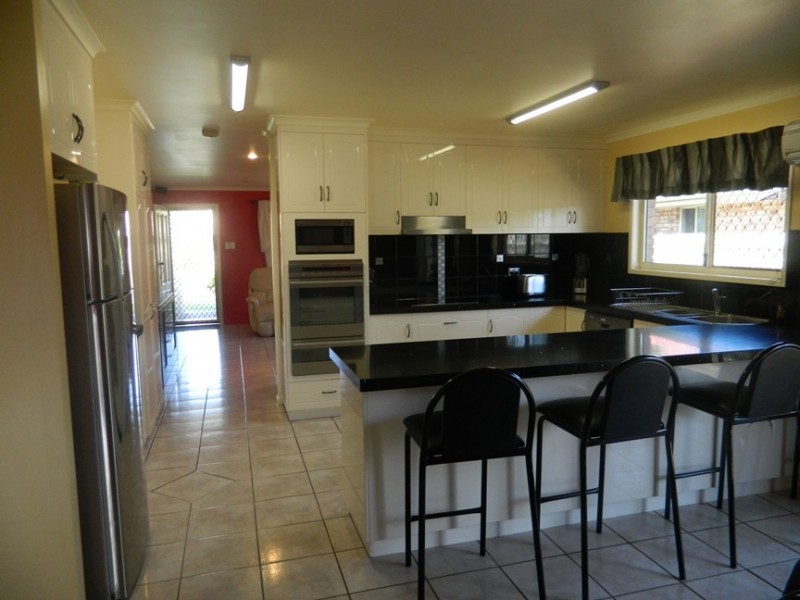 13 Caledonian Drive, Beaconsfield QLD 4740