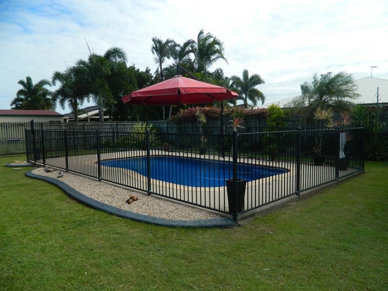 13 Caledonian Drive, Beaconsfield QLD 4740