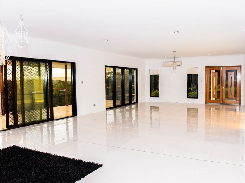 5a Bald Hill Road, Glenella QLD 4740