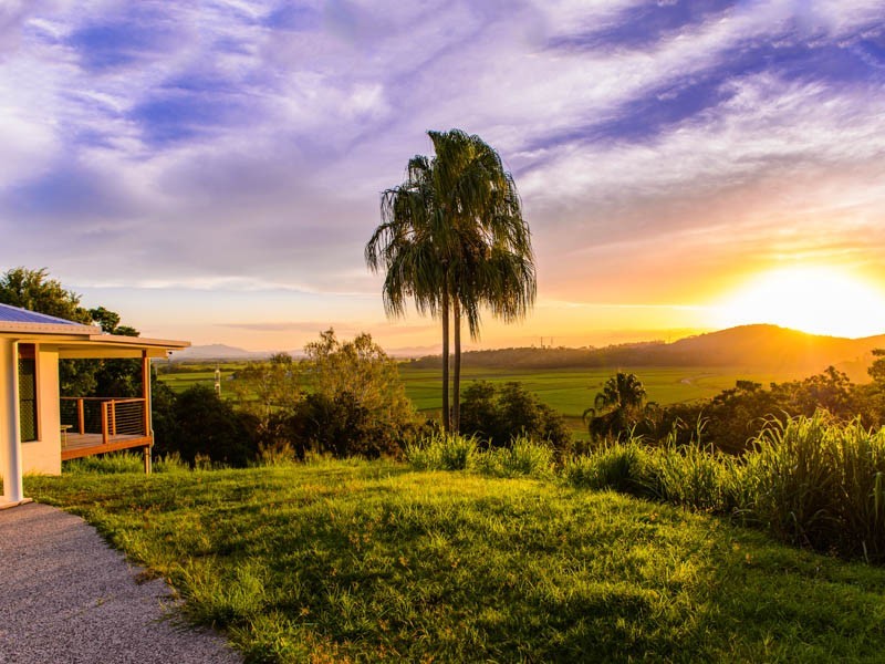 5a Bald Hill Road, Glenella QLD 4740