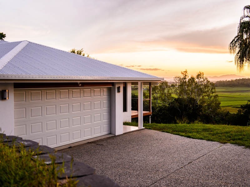 5a Bald Hill Road, Glenella QLD 4740