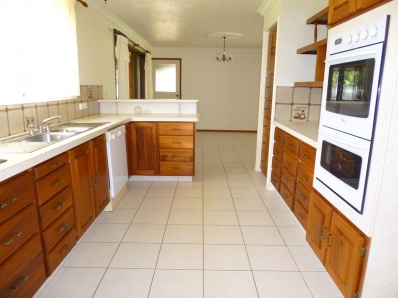 5 Sunset Beach Court, Shoal Point QLD 4750