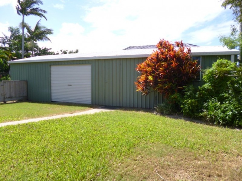 5 Sunset Beach Court, Shoal Point QLD 4750