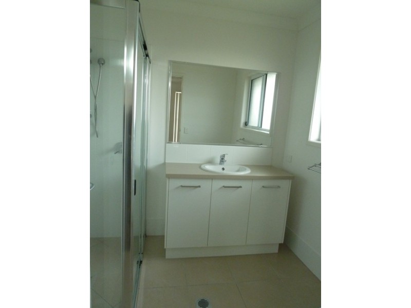 4 Dulcis Drive, Rural View QLD 4740