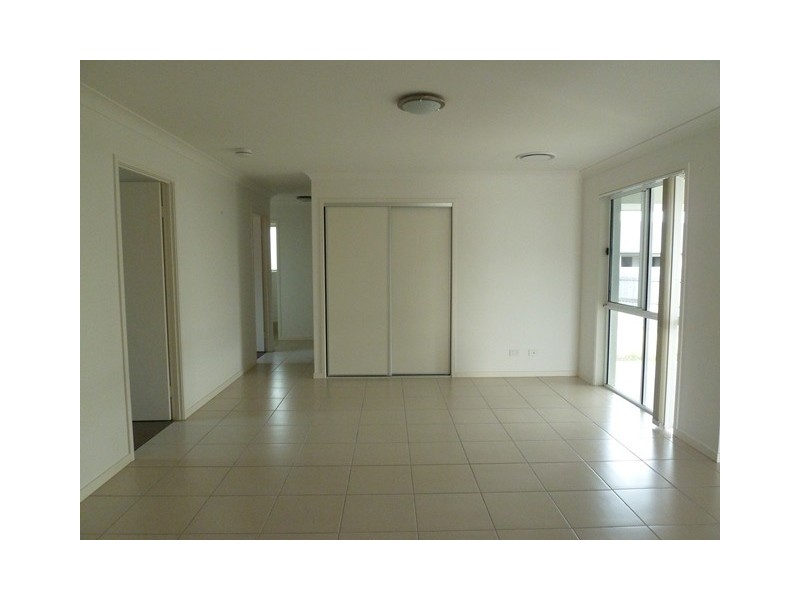 4 Dulcis Drive, Rural View QLD 4740