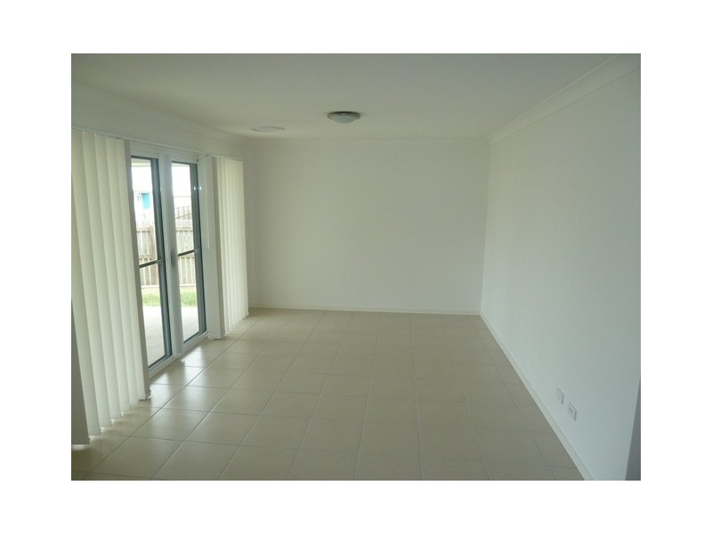 4 Dulcis Drive, Rural View QLD 4740