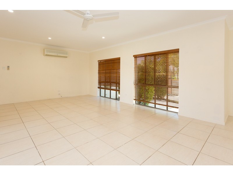 11 Seaspray Close, Shoal Point QLD 4750