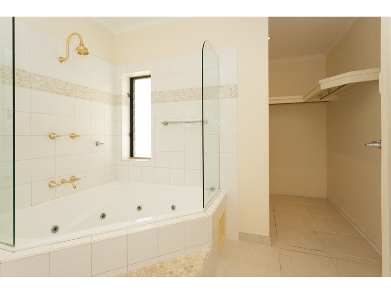 11 Seaspray Close, Shoal Point QLD 4750