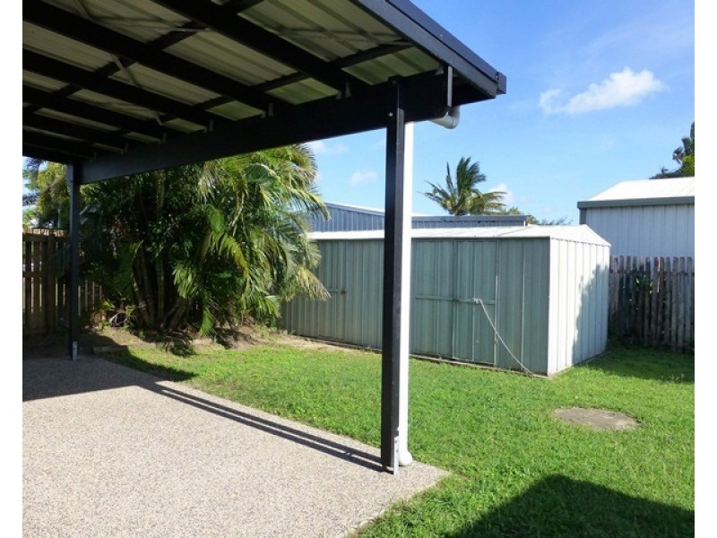 2/31 Pelican Street, Slade Point QLD 4740
