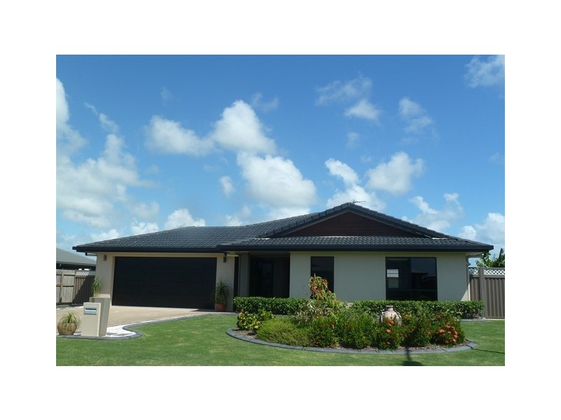 8 Mida  Lane, Ooralea QLD 4740