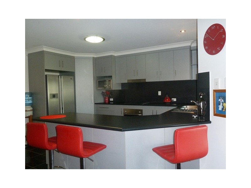 8 Mida  Lane, Ooralea QLD 4740