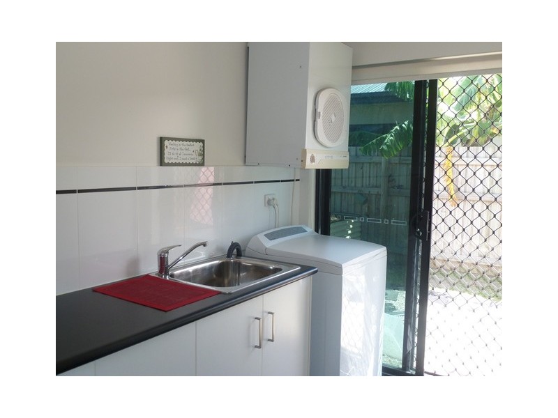 8 Mida  Lane, Ooralea QLD 4740